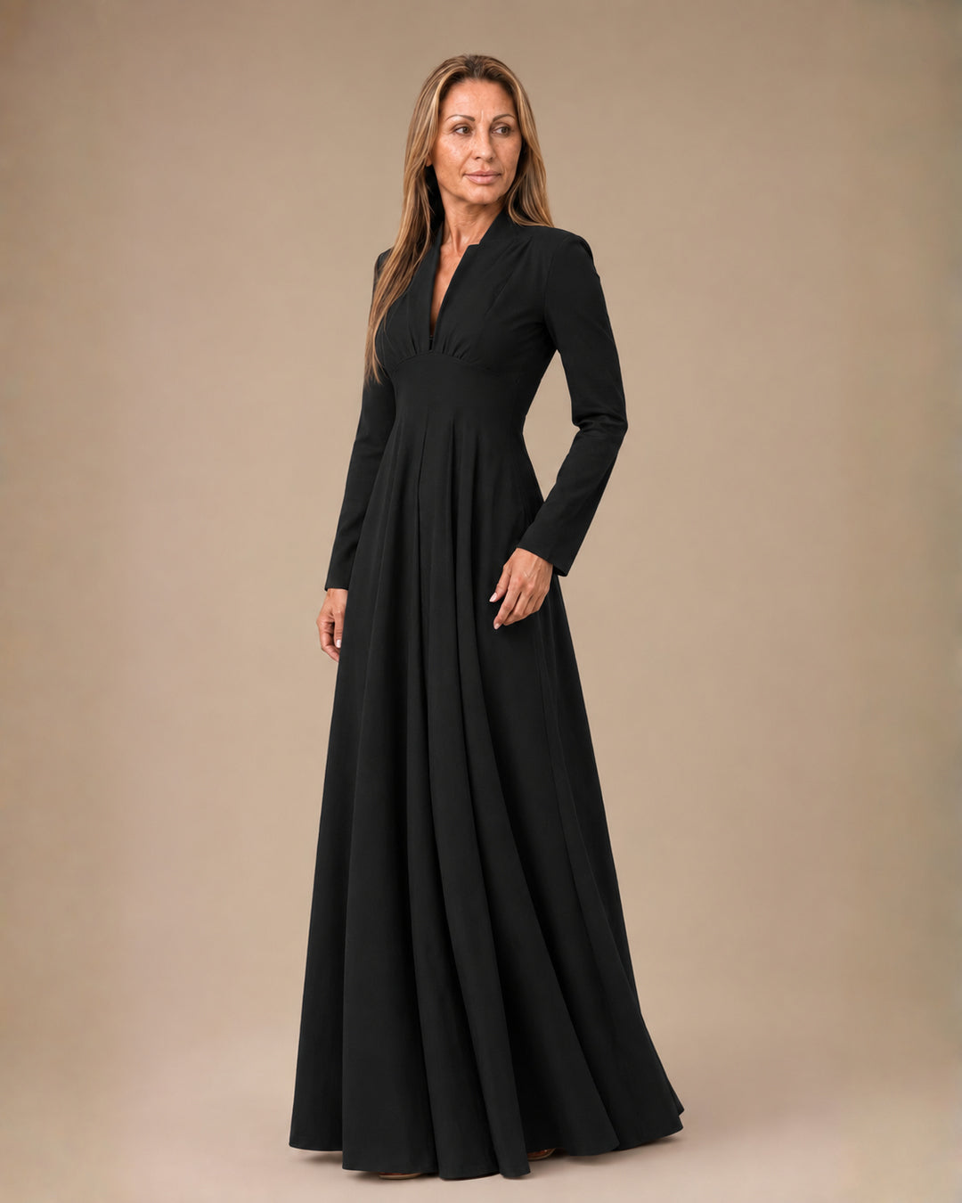 Artigli Abbigliamento Abito lungo con scollo a V 