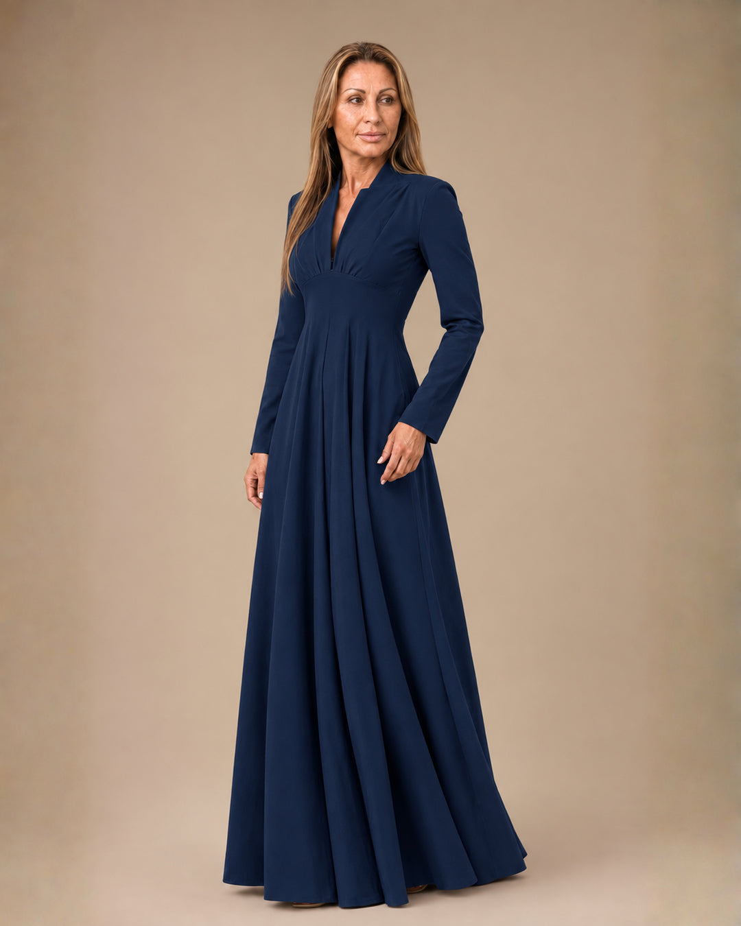 Artigli Abbigliamento Abito lungo con scollo a V 