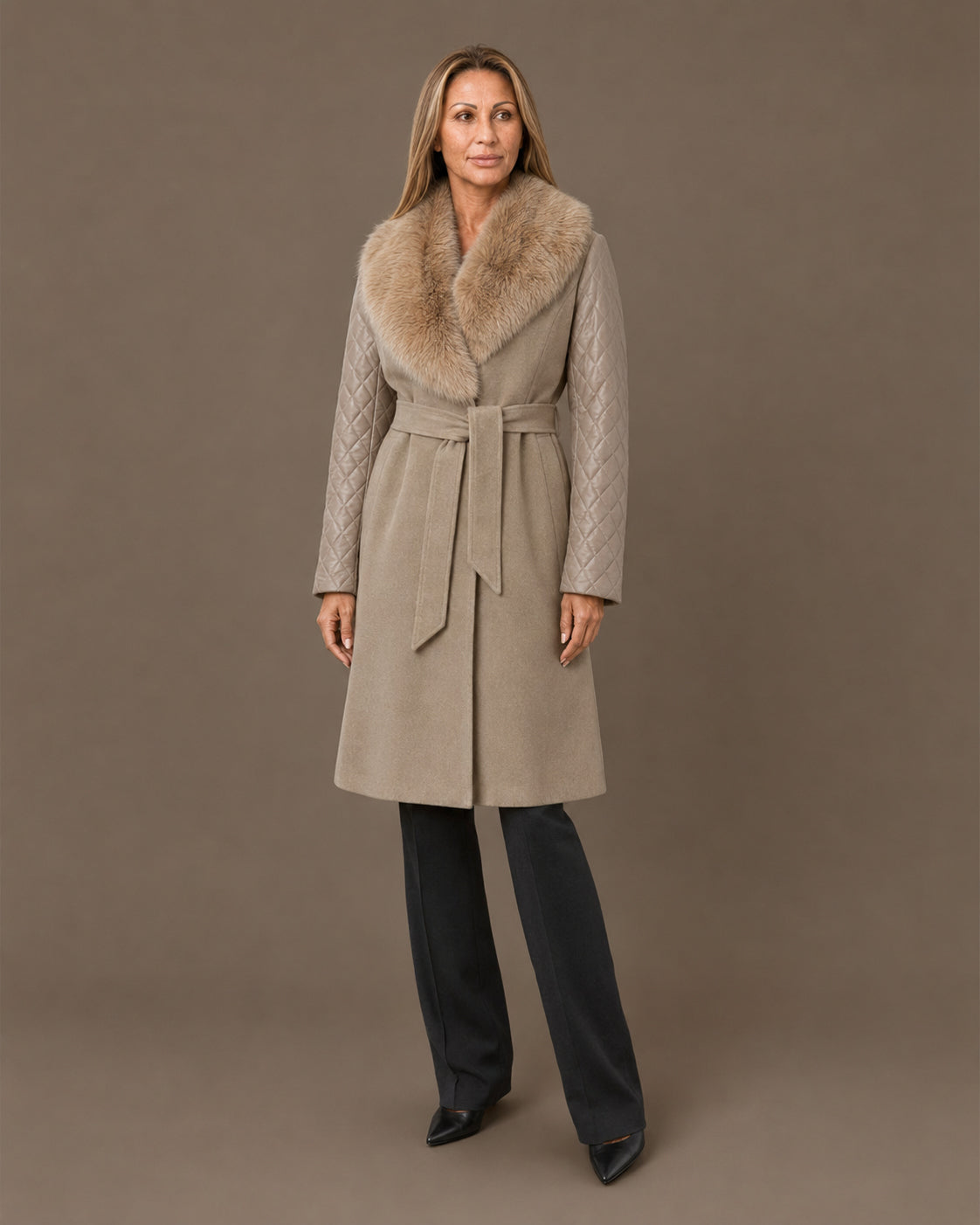 Artigli Abbigliamento Cappotto con maniche in ecopelle 