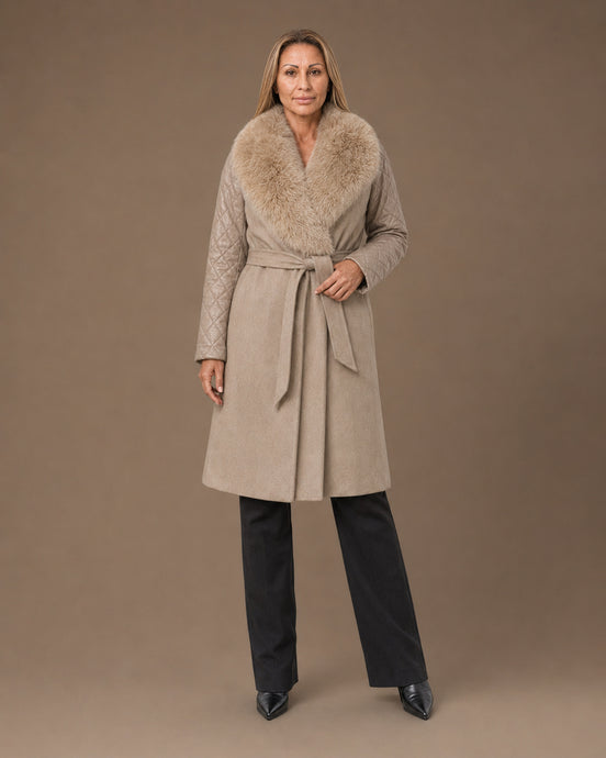 Artigli Abbigliamento Cappotto con maniche in ecopelle 