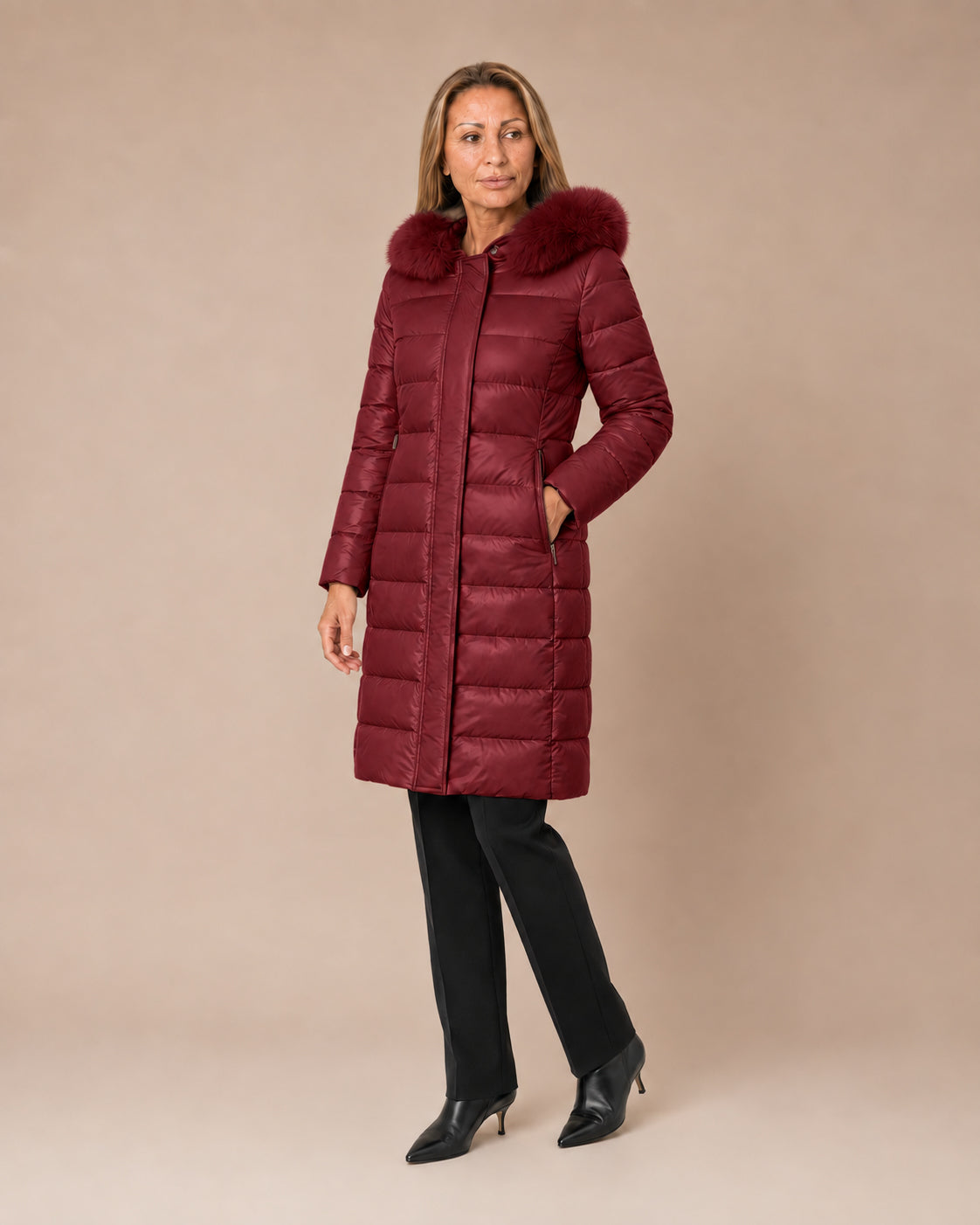 Artigli Abbigliamento Piumino lungo con ecopelliccia 