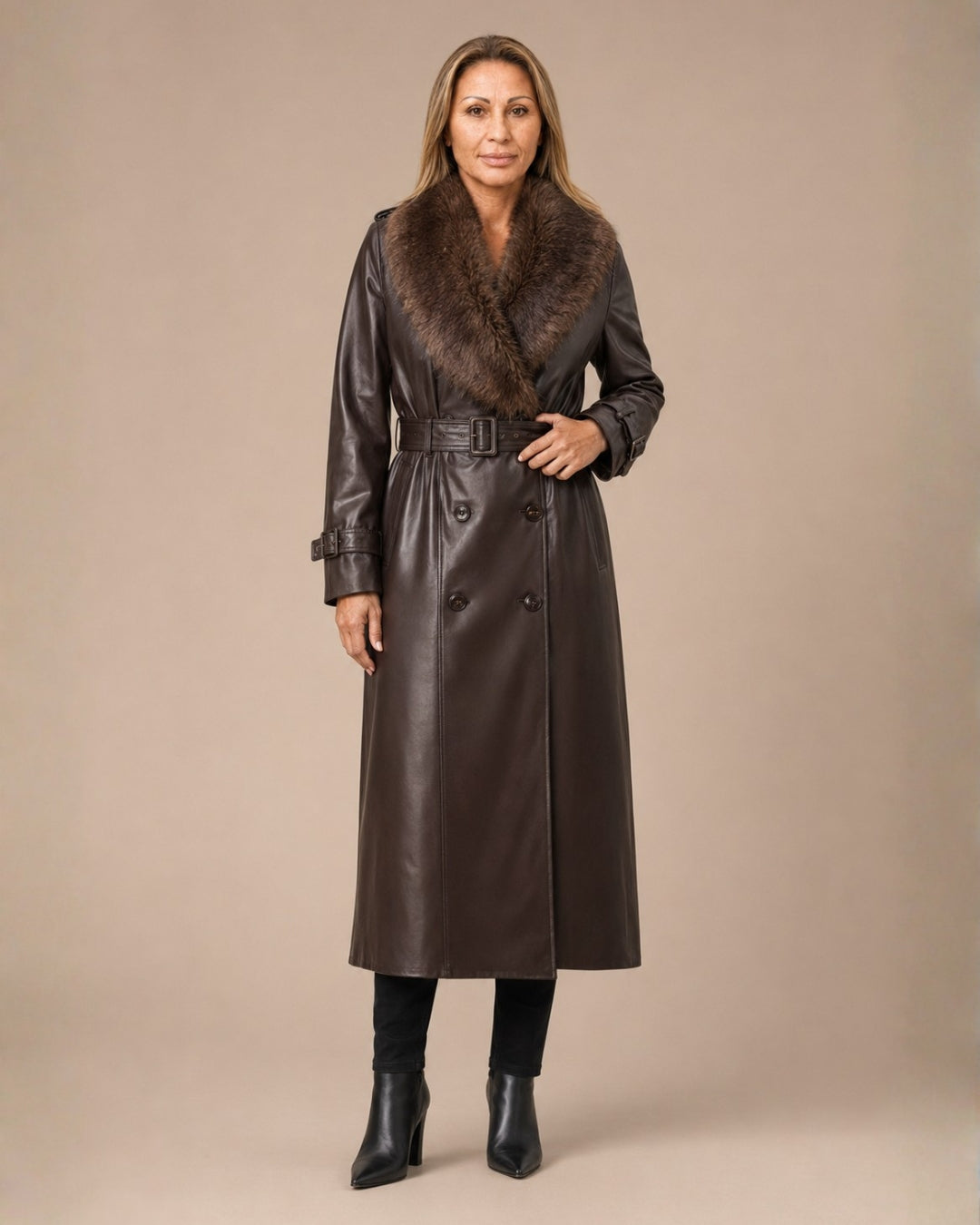 Artigli Abbigliamento Trench in ecopelle con collo effetto pelliccia 