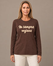 T-shirt a maniche lunghe con ricamo "Ho sempre ragione" Marseta pronto Marrone/beige