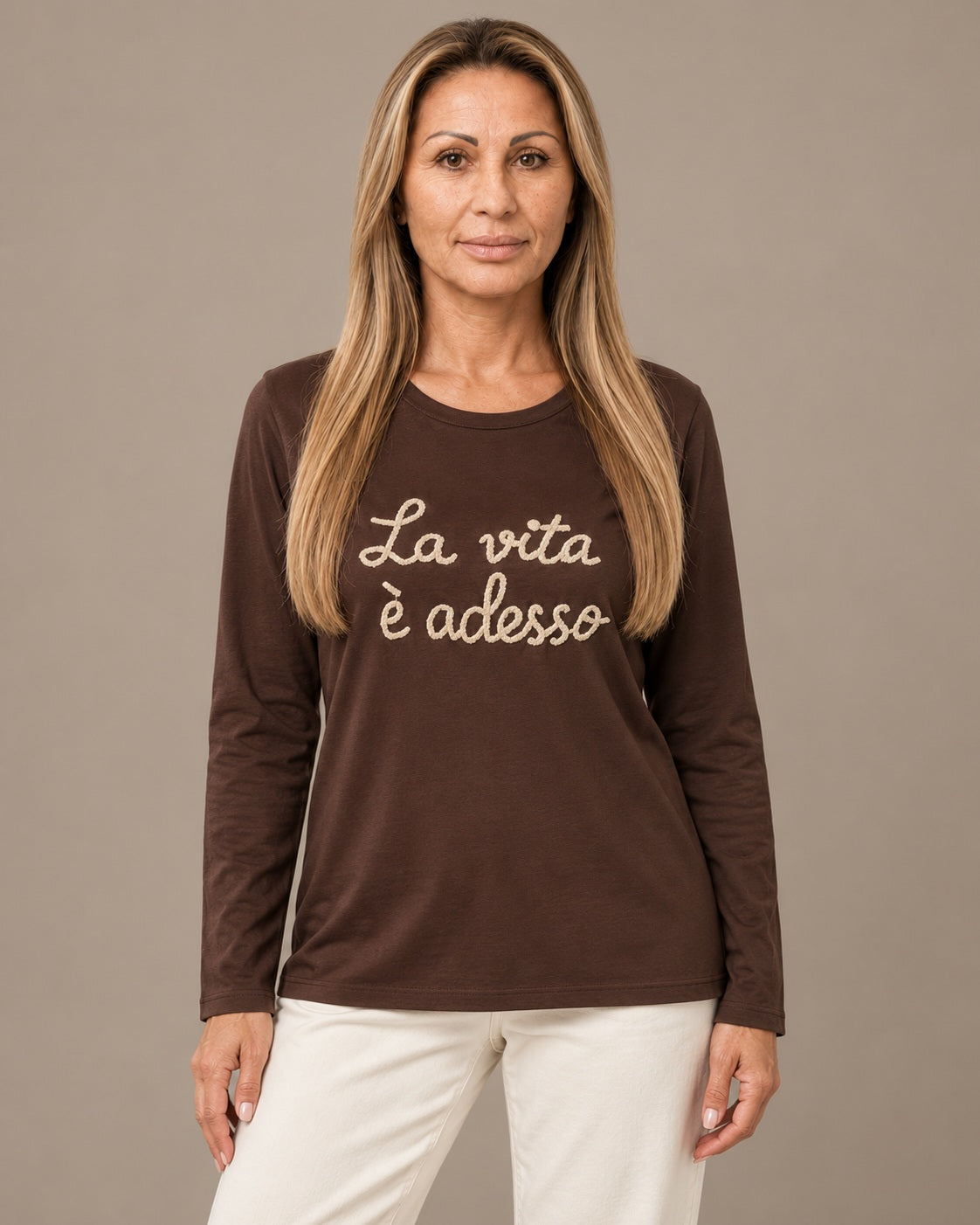 Marseta pronto Abbigliamento T-shirt con ricamo "La vita è adesso" 