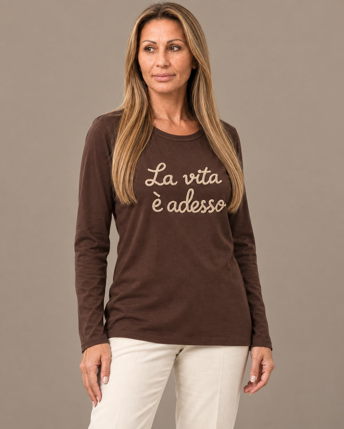 Marseta pronto Abbigliamento T-shirt con ricamo "La vita è adesso" 