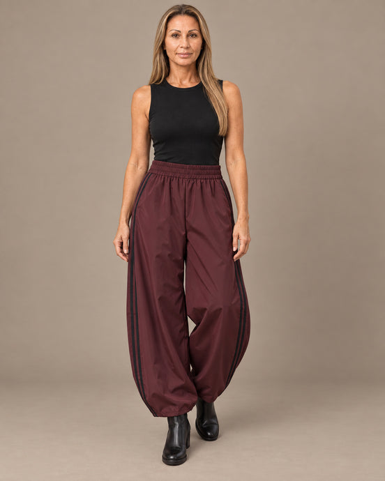 Marseta pronto Abbigliamento Pantaloni in tessuto tecnico con bande laterali 