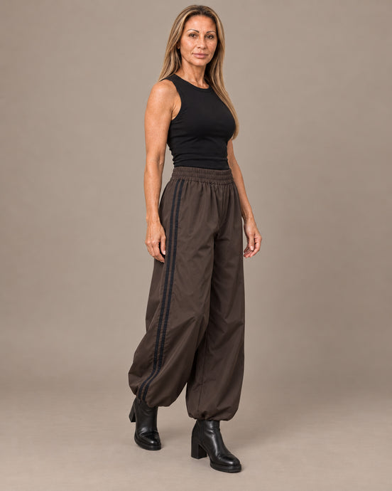 Marseta pronto Abbigliamento Pantaloni in tessuto tecnico con bande laterali 