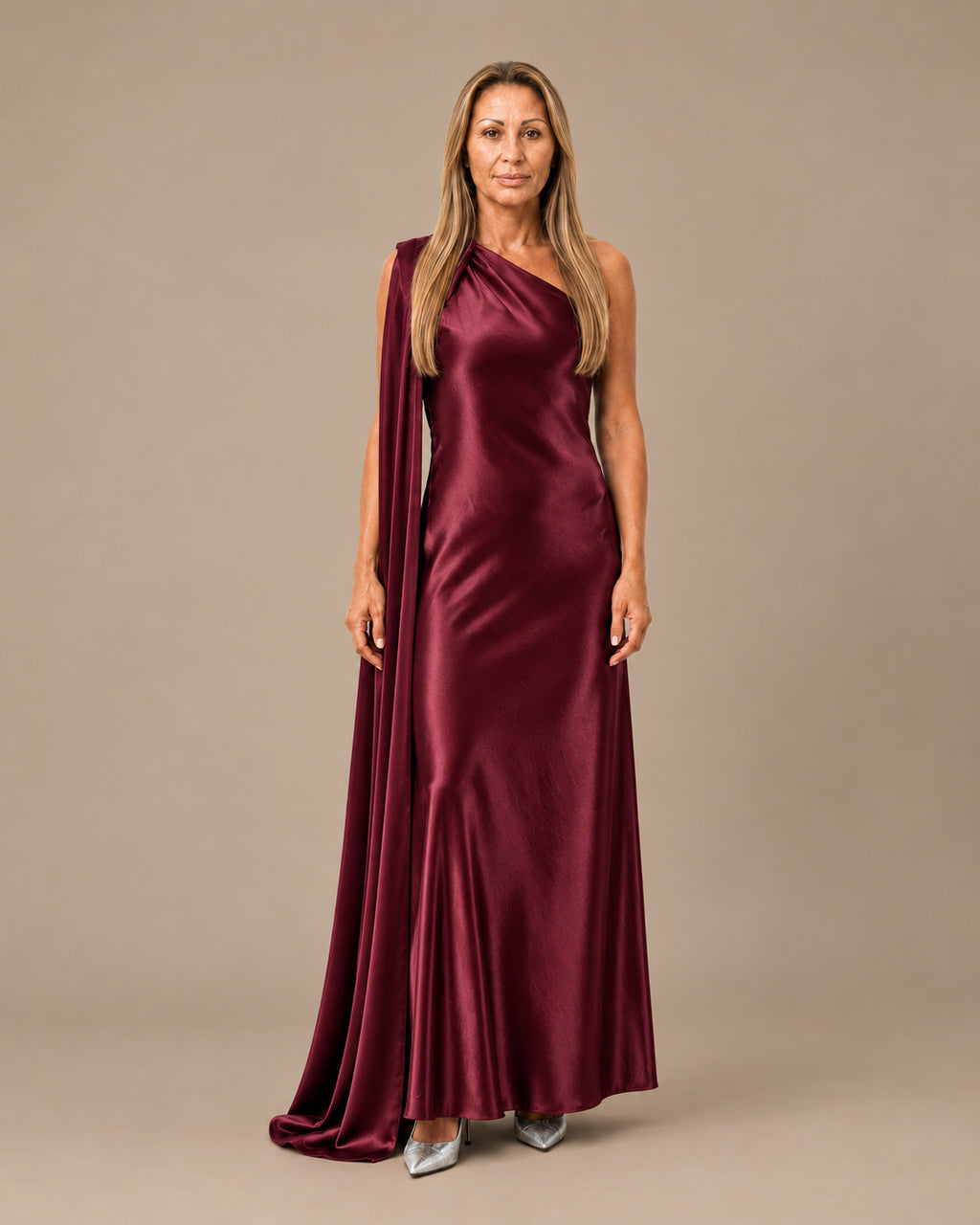 Marseta pronto Abbigliamento Abito monospalla in satin con stola 