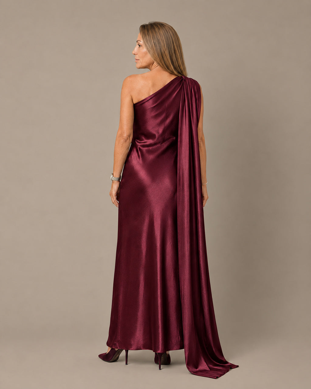 Marseta pronto Abbigliamento Abito monospalla in satin con stola 