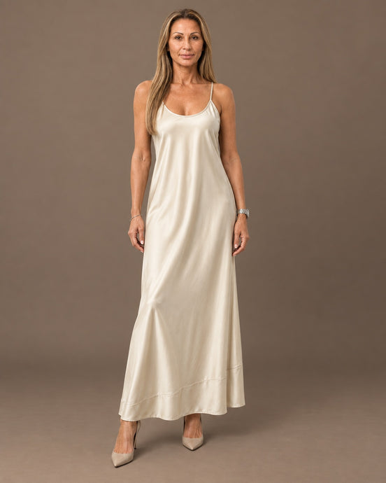 Marseta pronto Abbigliamento Abito slip dress in raso con taglio in sbieco 