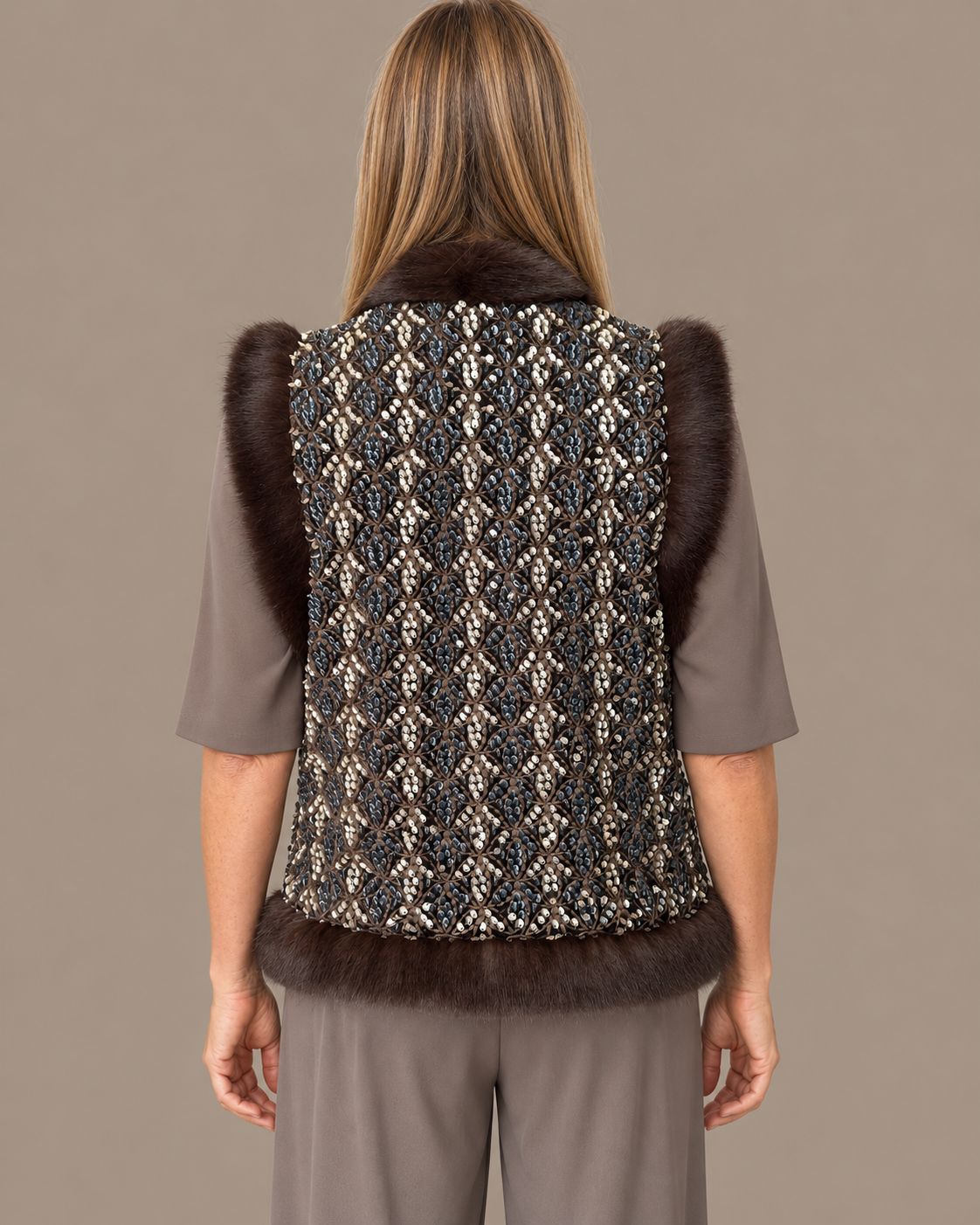 Marseta pronto Abbigliamento Gilet ricamato con applicazioni luminose 