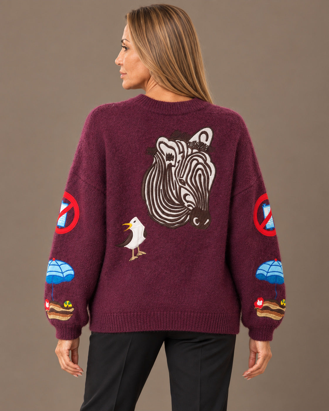 Marseta pronto Abbigliamento Maglione con ricami e applicazioni decorative 