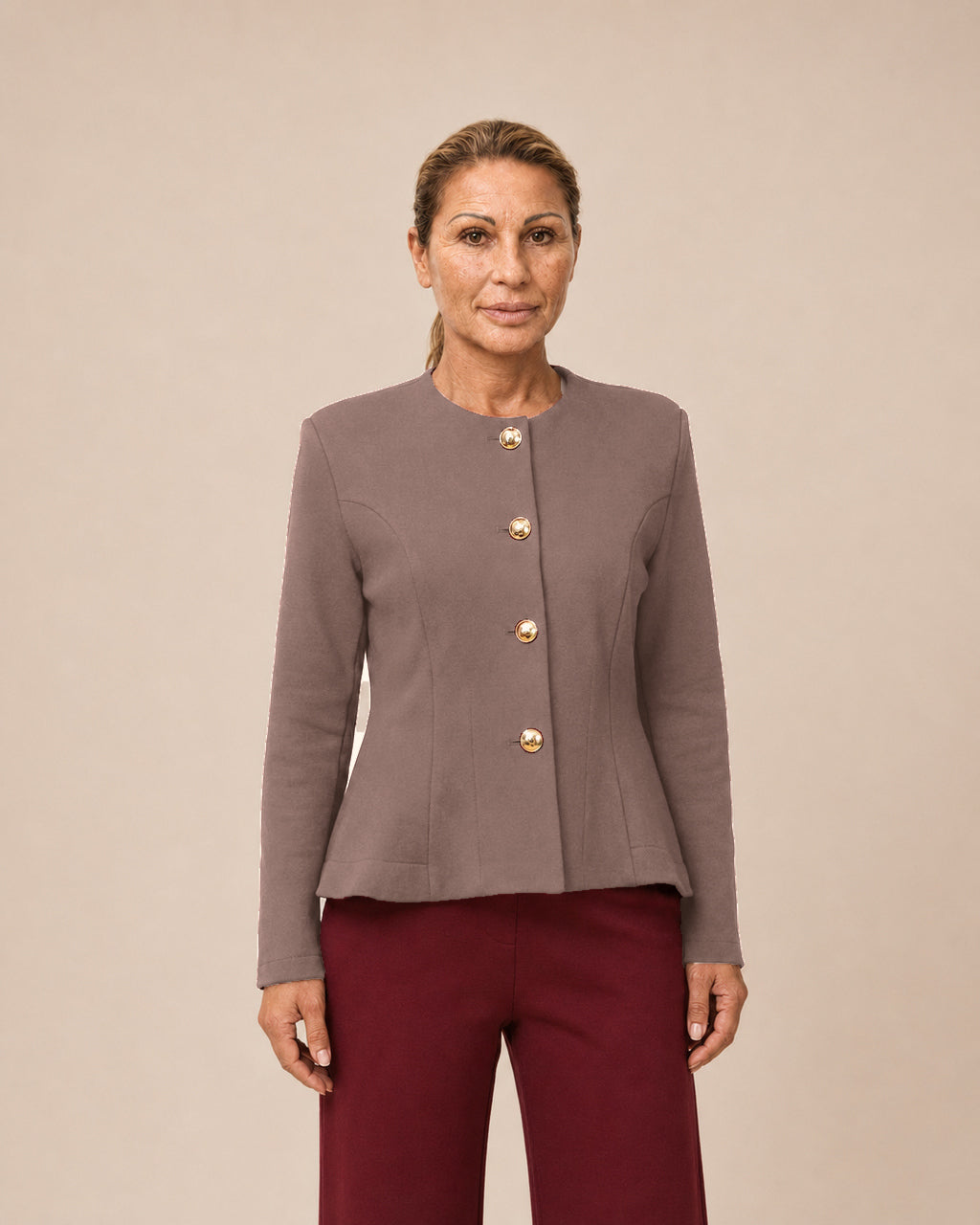 Maryley Abbigliamento Giacca in felpa con peplum e bottoni oro 