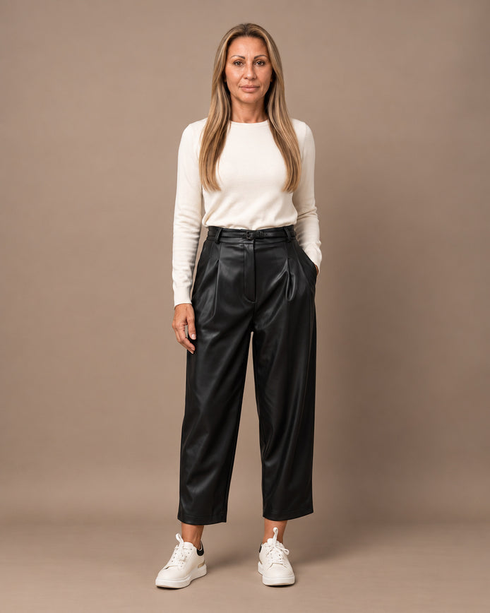 Maryley Abbigliamento Pantalone cropped in ecopelle con cintura 