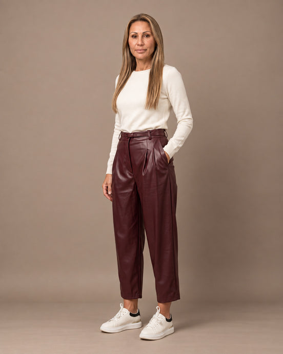 Maryley Abbigliamento Pantalone cropped in ecopelle con cintura 