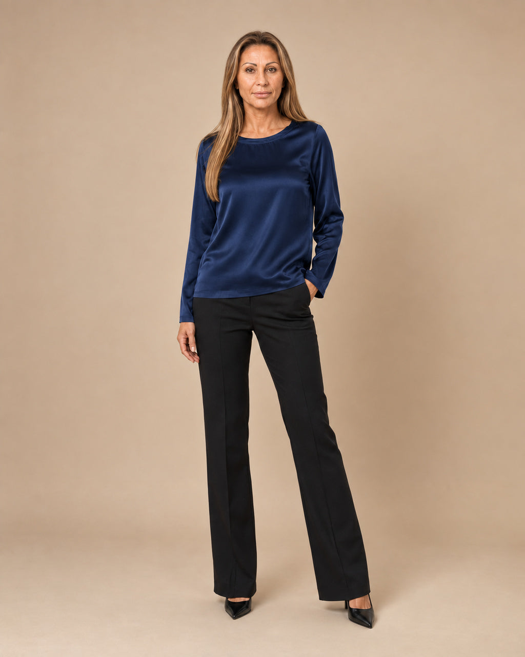 Maryley Abbigliamento Blusa girocollo a maniche lunghe in raso di viscosa 
