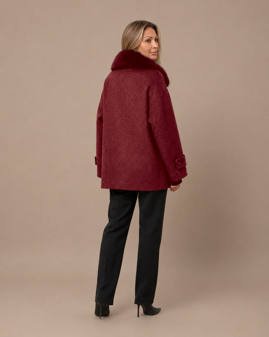 Maryley Abbigliamento Cappotto oversize sfoderato con collo in pelo 