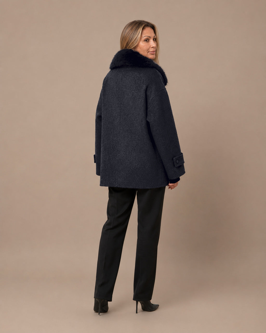 Maryley Abbigliamento Cappotto oversize sfoderato con collo in pelo 