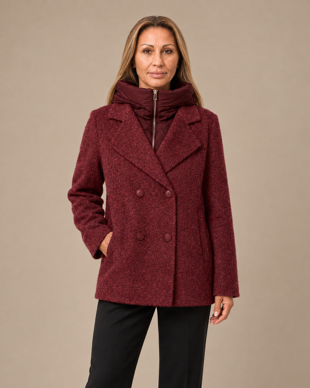 Maryley Abbigliamento Cappotto corto con cappuccio in ecopiumino 