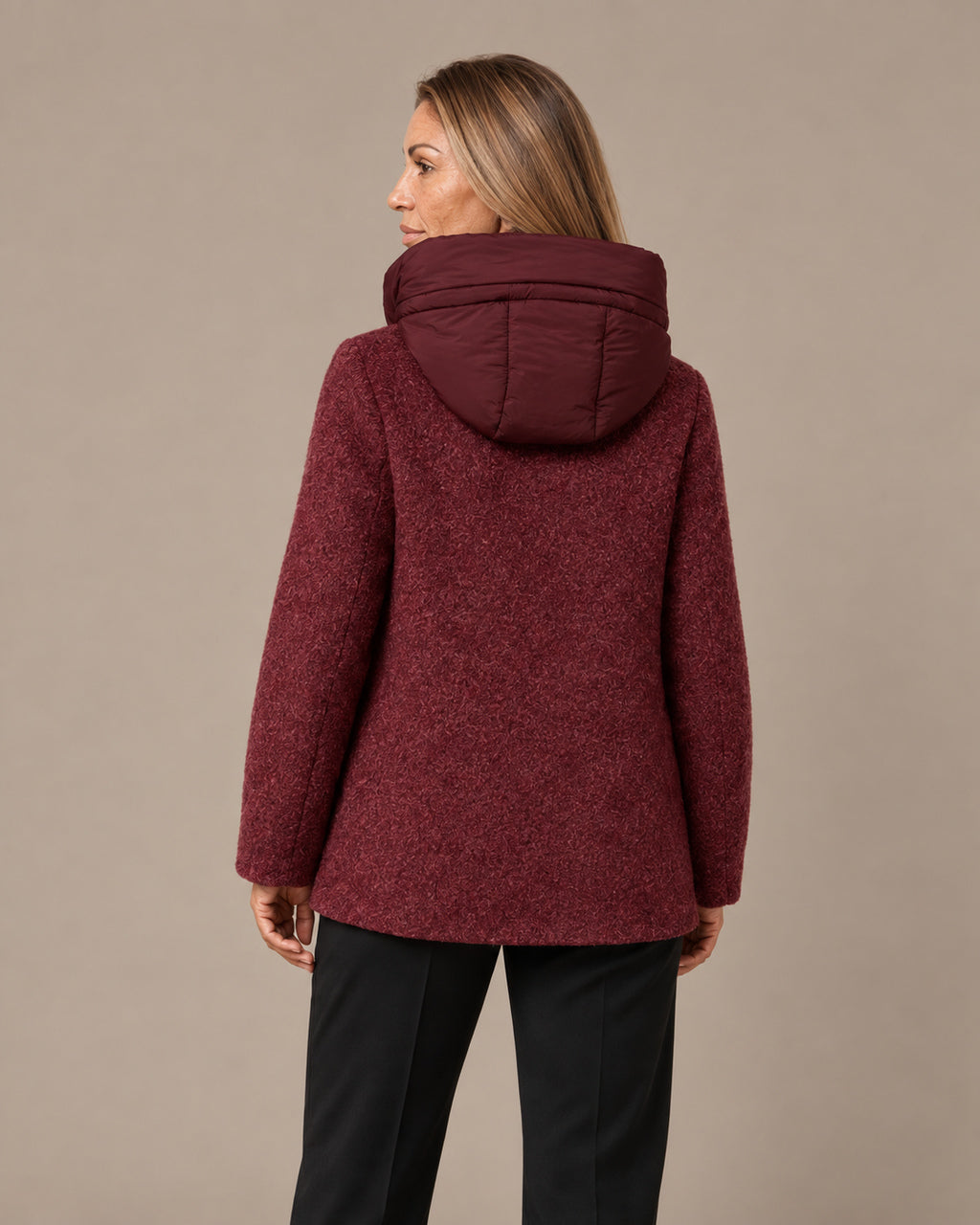 Maryley Abbigliamento Cappotto corto con cappuccio in ecopiumino 