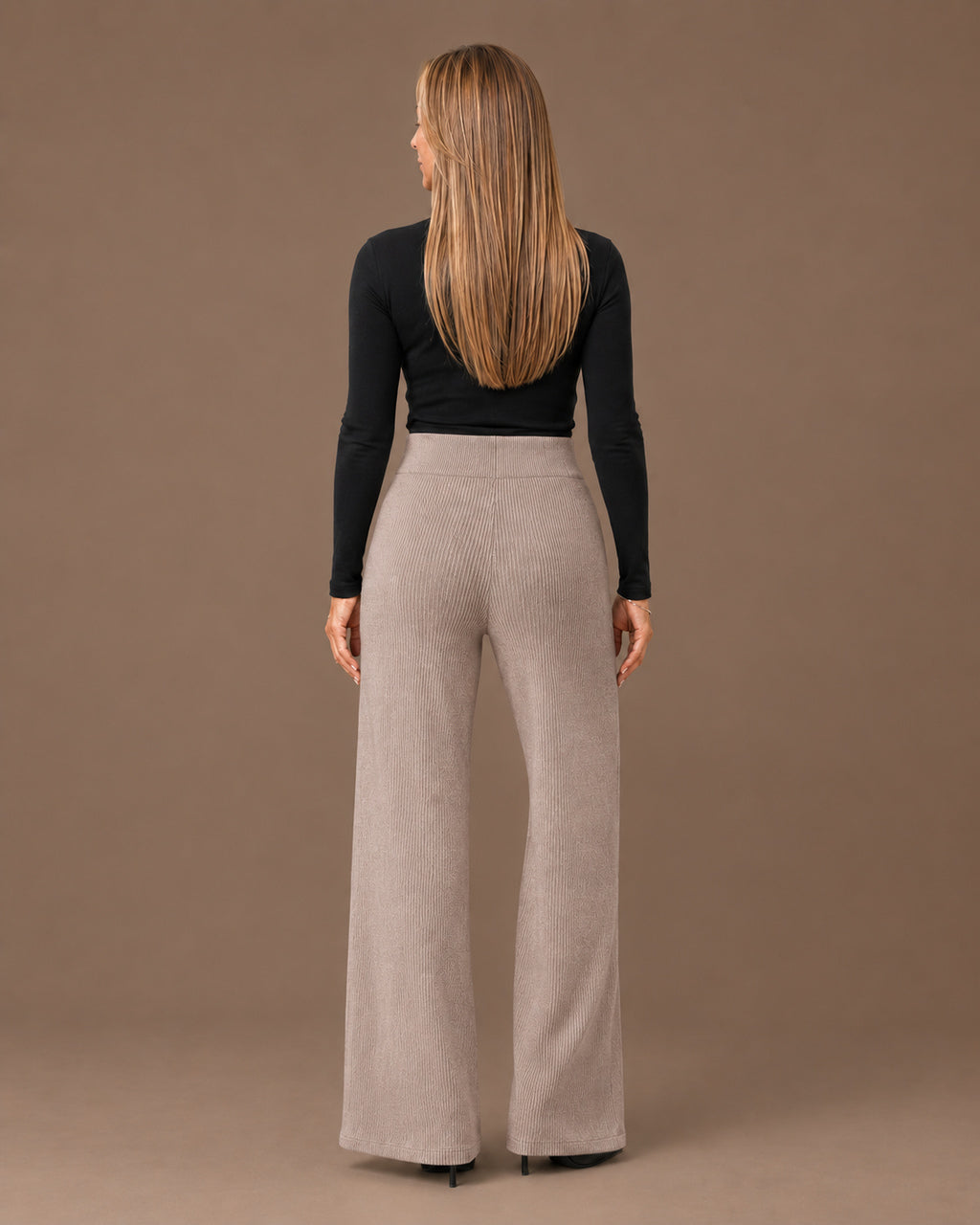 Maryley Abbigliamento Pantalone basic svasato in maglia con elastico in vita 