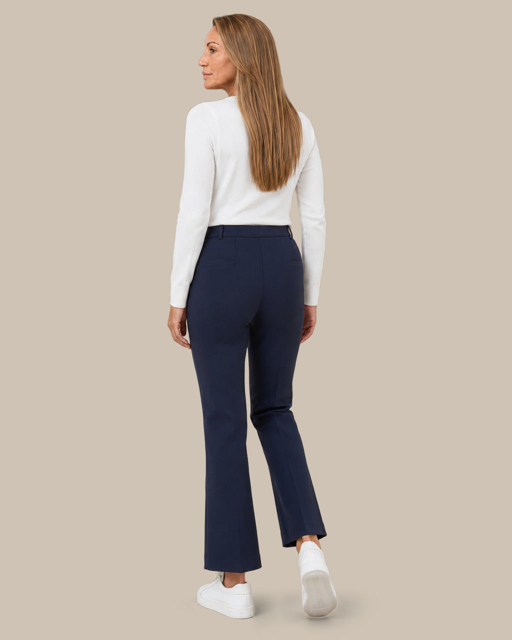 Ragno Abbigliamento Pantaloni cropped flare in tessuto Compact 