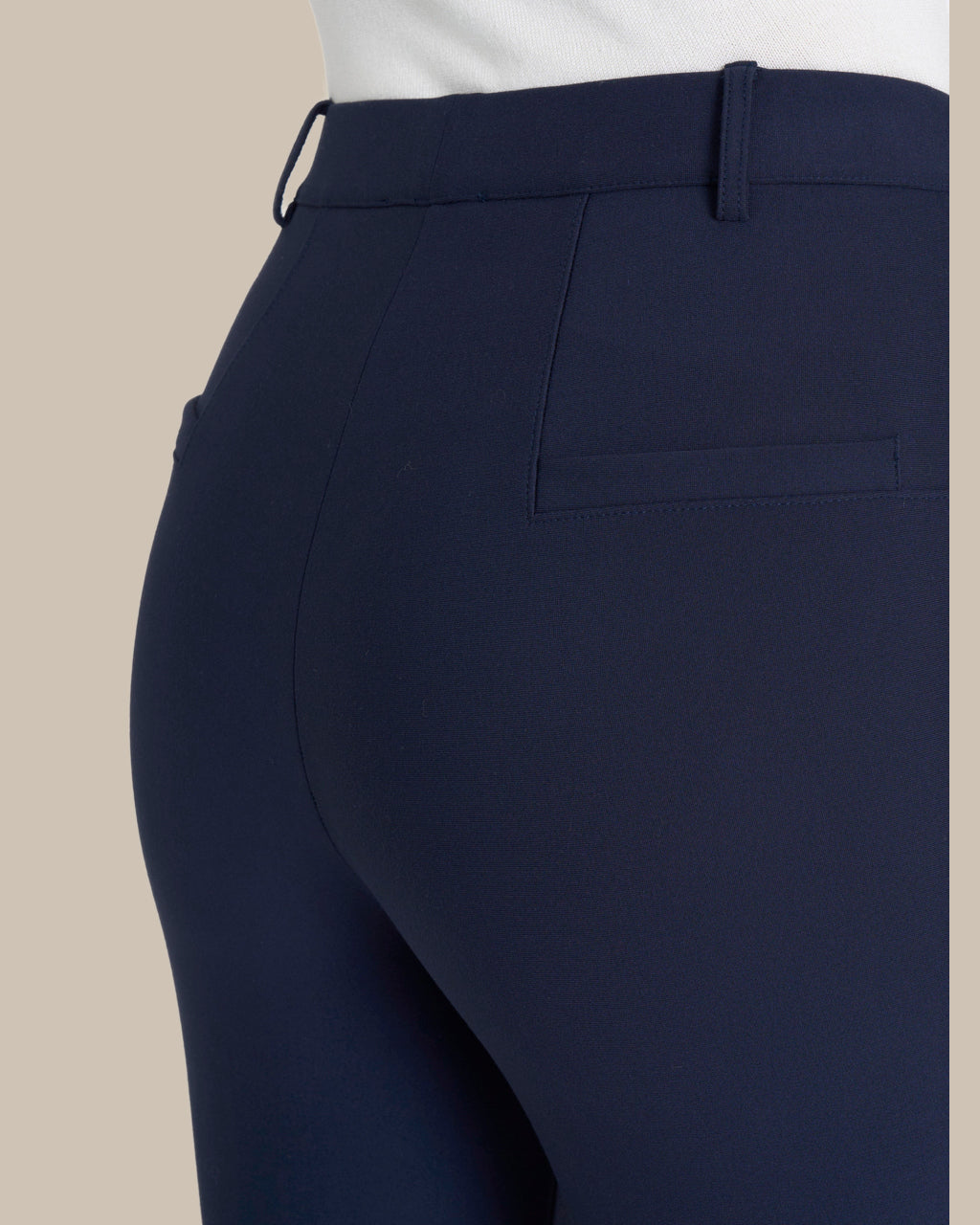 Ragno Abbigliamento Pantaloni cropped flare in tessuto Compact 