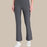 Ragno Abbigliamento Pantaloni cropped flare in tessuto Compact 