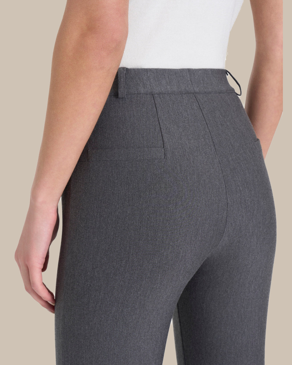 Ragno Abbigliamento Pantaloni cropped flare in tessuto Compact 