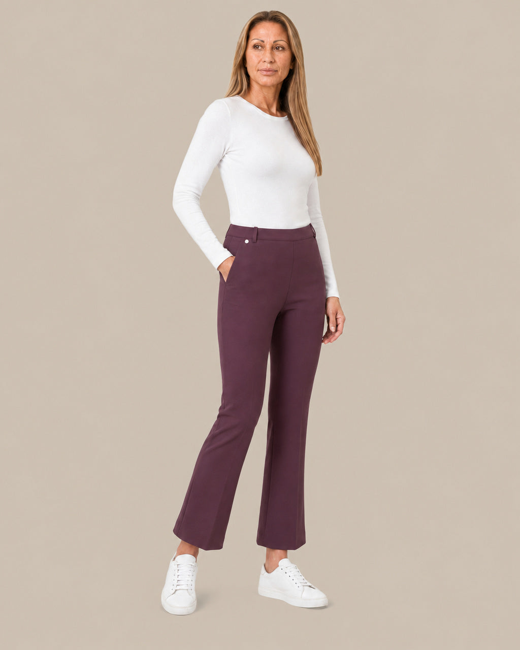 Ragno Abbigliamento Pantaloni cropped flare in tessuto Compact 