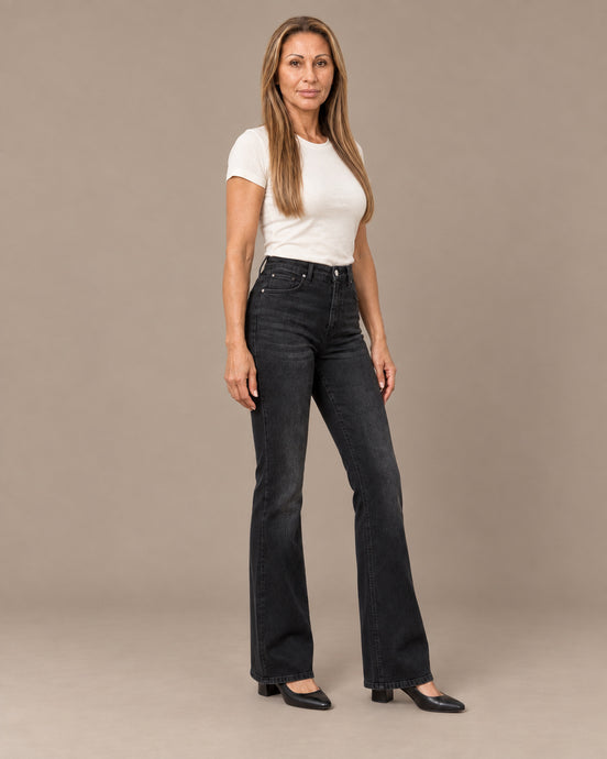Tiffosi Abbigliamento Jeans a vita alta con gamba svasata 
