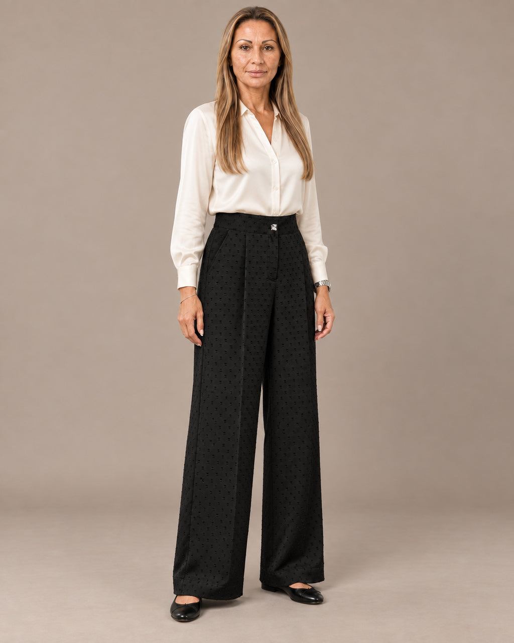 Tiffosi Abbigliamento Pantaloni ampi con piccoli pois in rilievo 