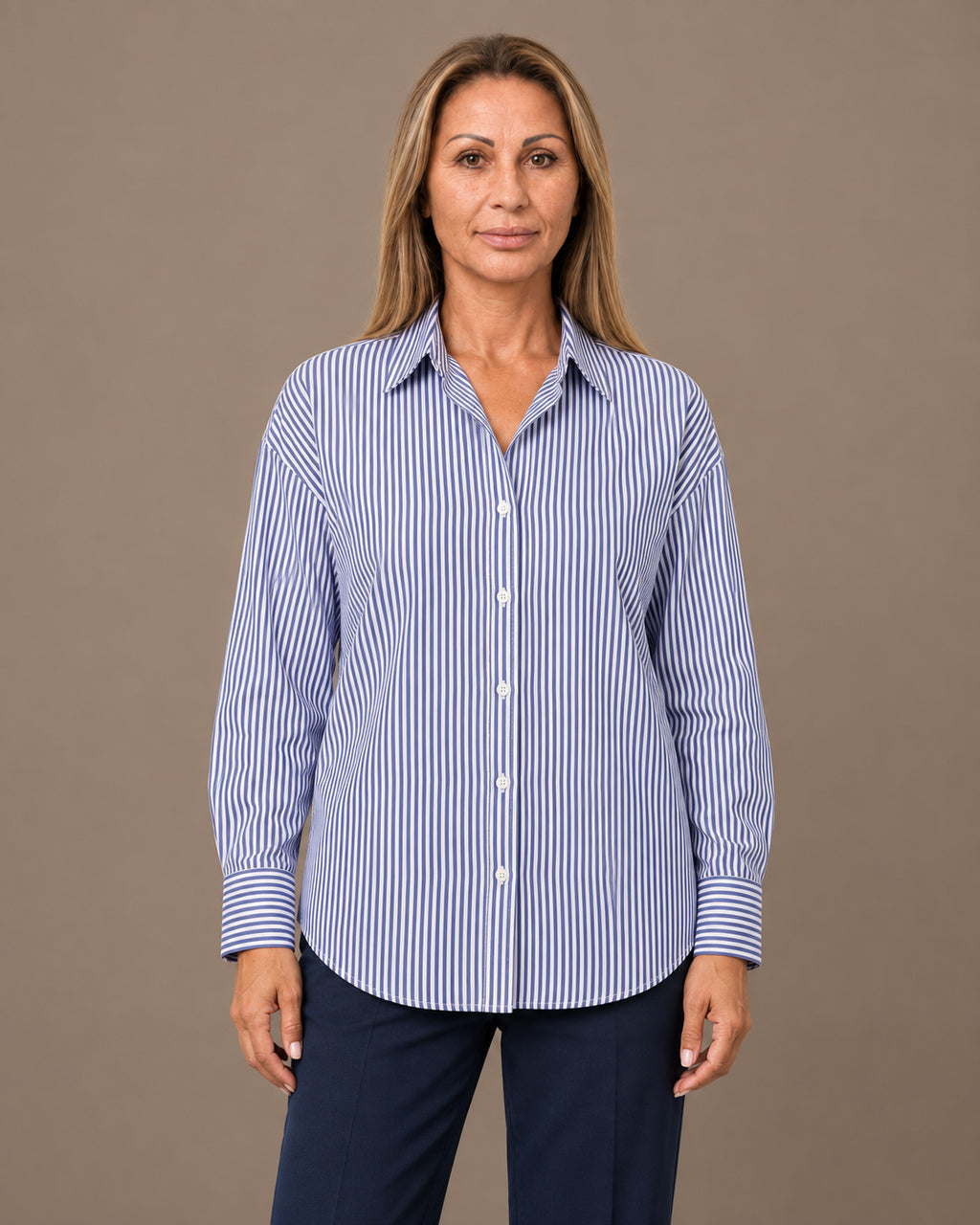 Tiffosi Abbigliamento Camicia ampia con colletto classico 