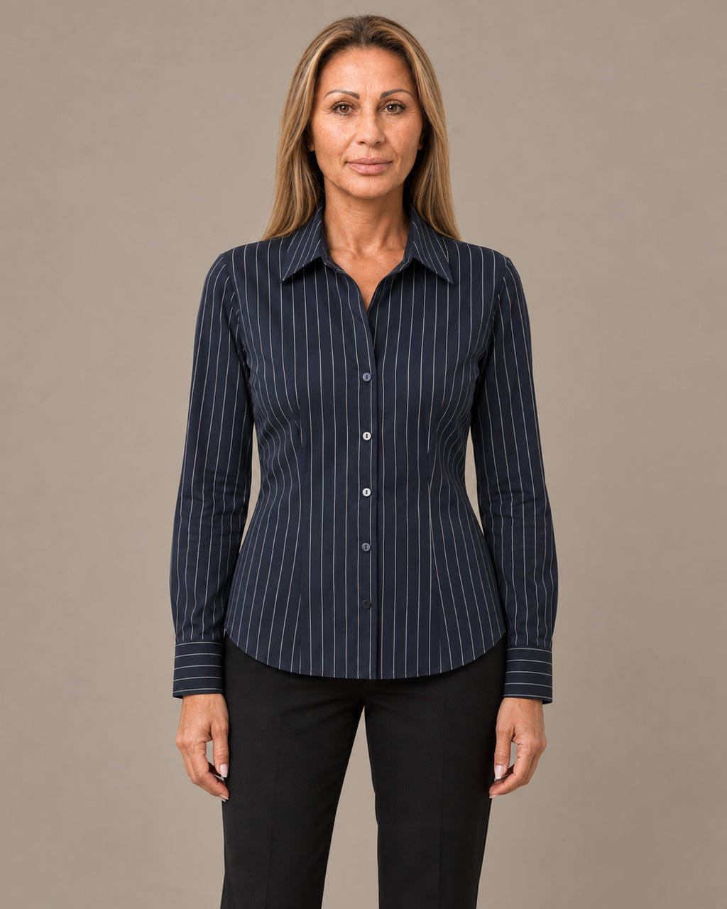 Tiffosi Abbigliamento Camicia sagomata con colletto a punta 