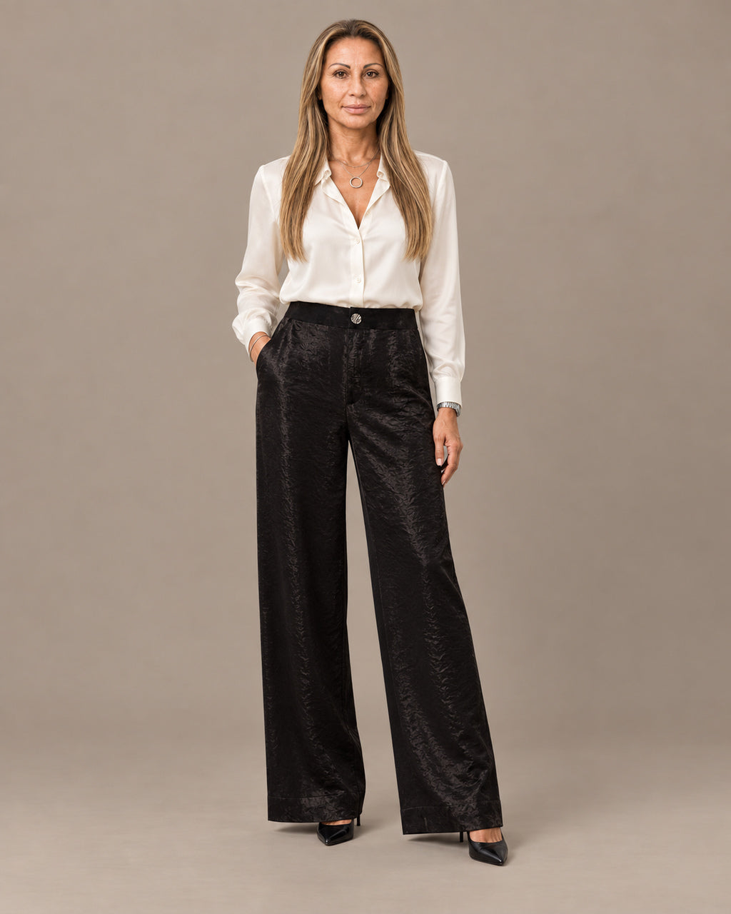 Tiffosi Abbigliamento Pantaloni ampi effetto satinato 