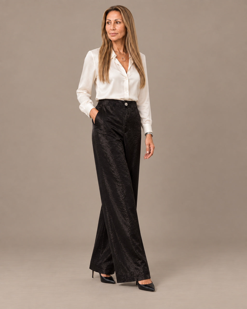 Tiffosi Abbigliamento Pantaloni ampi effetto satinato 
