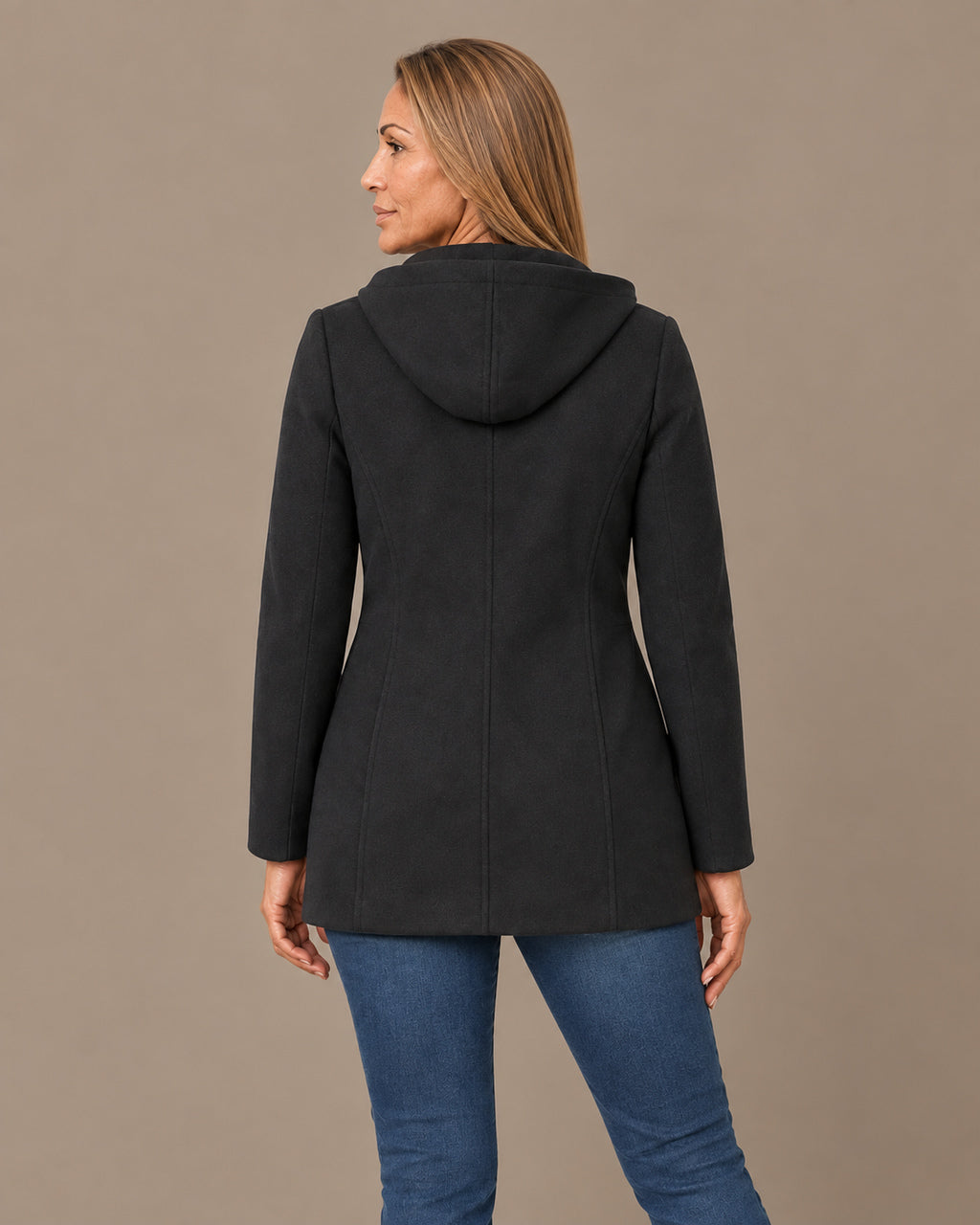 Tiffosi Abbigliamento Giacca corta e svasata con cappuccio 